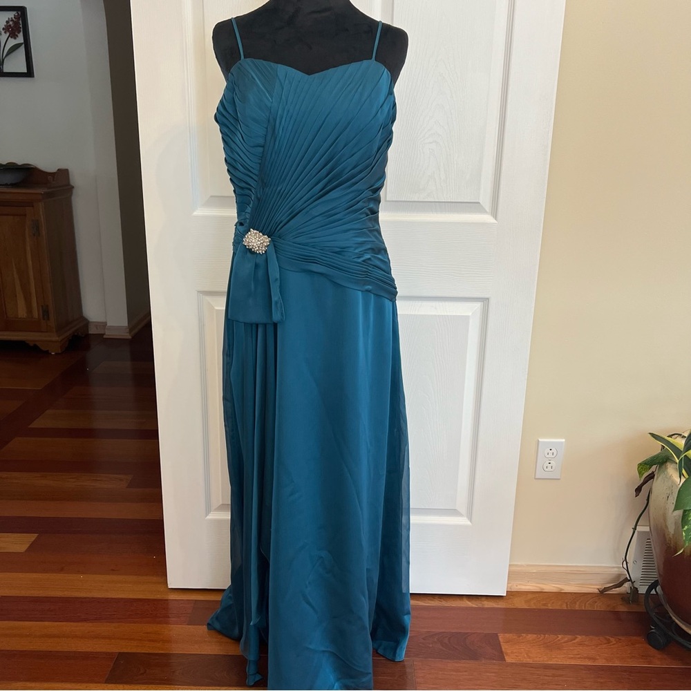 Belsoie evening gown teal size 12
